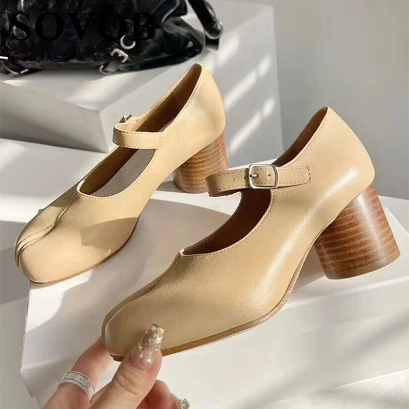 Spring Genuine Leather Round Heel Split Toe Single Shoes Women's One Line Buckle Versatile With Retro High Heels Mary Jane Shoes
Spring Genuine Leather Round Heel Split Toe Single Shoes Women's One Line Buckle Versatile With Retro High Heels Mary Jane Shoes