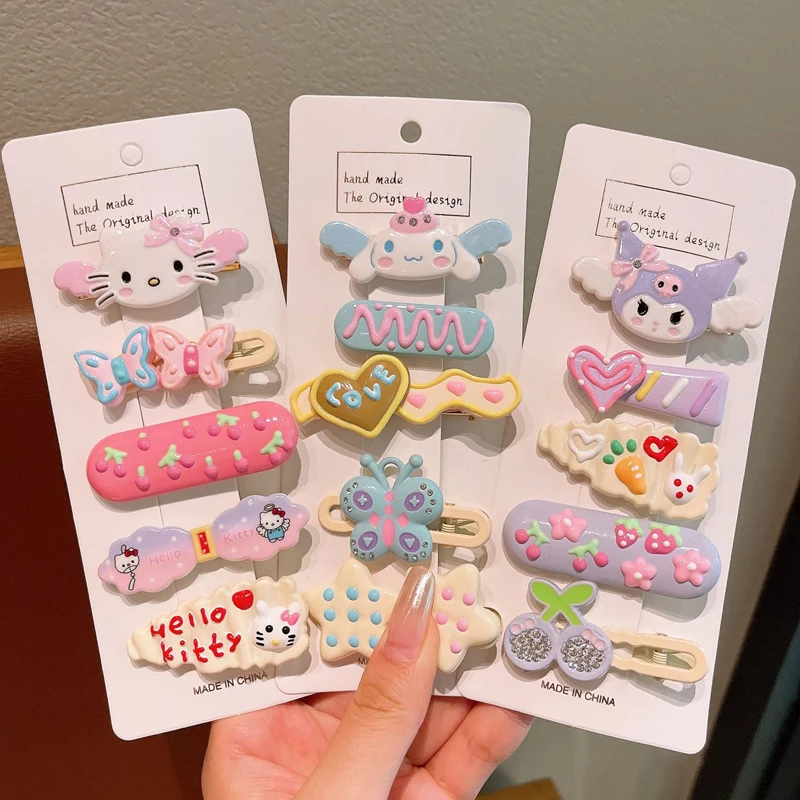 5Pcs/1Set Girls Lovely Sanrio Family Hair Pin Hairpin Cute Cartoon Bangs Hair Accessories Baby Holiday Gifts Children's Day Gift
5Pcs/1Set Girls Lovely Sanrio Family Hair Pin Hairpin Cute Cartoon Bangs Hair Accessories Baby Holiday Gifts Children's Day Gift
