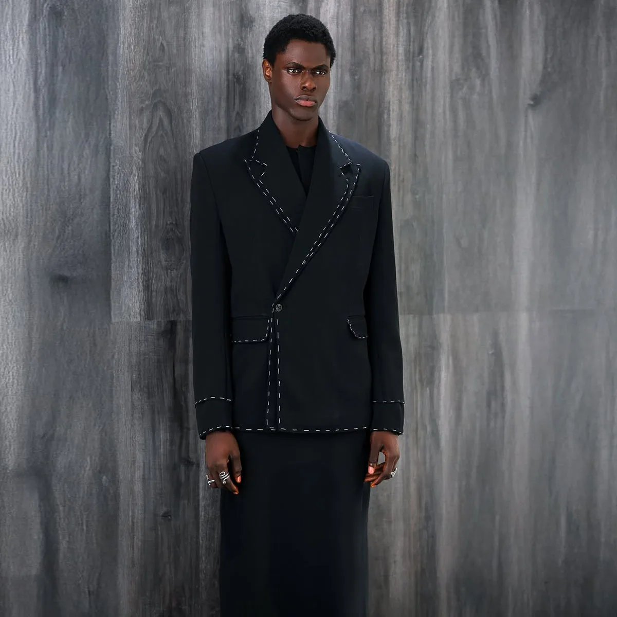 Customized Luxury Groom Tuxedos Black Shinny Appliques Sequins Men's Wedding Suits Long Prom Blazers Bridegroom Costume Homme
Customized Luxury Groom Tuxedos Black Shinny Appliques Sequins Men's Wedding Suits Long Prom Blazers Bridegroom Costume Homme