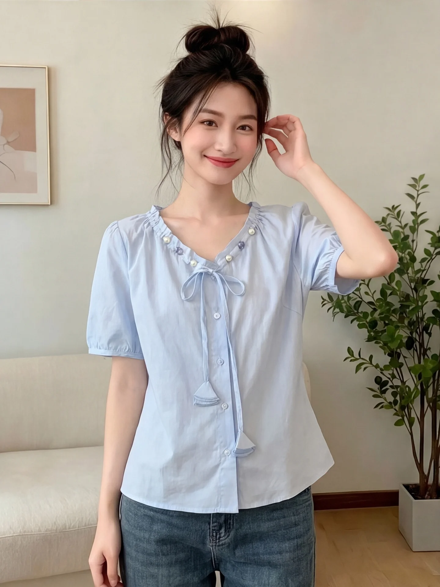 Sweet Bead Short Sleeve Shirt Women's Summer Design Sense Pleated V-neck Drawstring Belted Slimming Top Skin-friendly Breathable
Sweet Bead Short Sleeve Shirt Women's Summer Design Sense Pleated V-neck Drawstring Belted Slimming Top Skin-friendly Breathable
