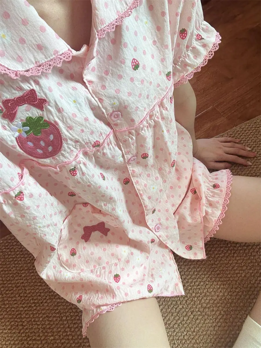 Japanese Kawaii Lolita Style Strawberry Embroidery Pajamas Set Ladies Short Sleeve Tops Shorts Sweet Summer Homewear Outfit
Japanese Kawaii Lolita Style Strawberry Embroidery Pajamas Set Ladies Short Sleeve Tops Shorts Sweet Summer Homewear Outfit