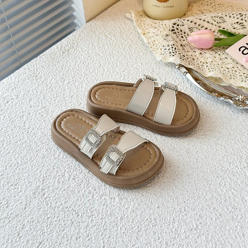 2025 Children Sandals for Girls Summer New Fashion Korean Style Soft Bottom Anti-slippery Versatile Roman Princess Beach Shoes
2025 Children Sandals for Girls Summer New Fashion Korean Style Soft Bottom Anti-slippery Versatile Roman Princess Beach Shoes