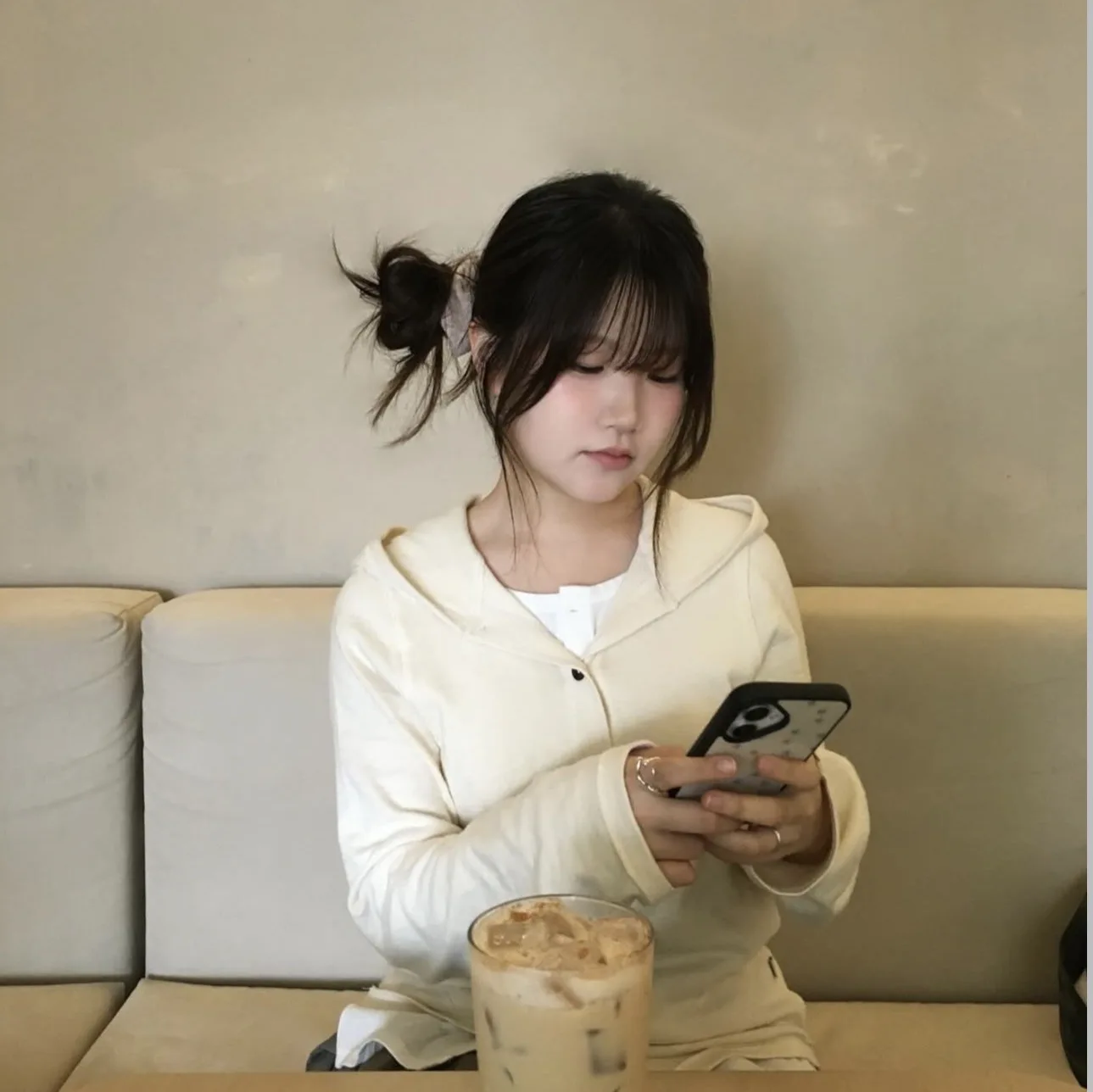 Korean Style Color Block Long Sleeve Hoodie Fake Two-Piece Button up Jacket for Women Casual Spring Cotton Blend Fabric
Korean Style Color Block Long Sleeve Hoodie Fake Two-Piece Button up Jacket for Women Casual Spring Cotton Blend Fabric