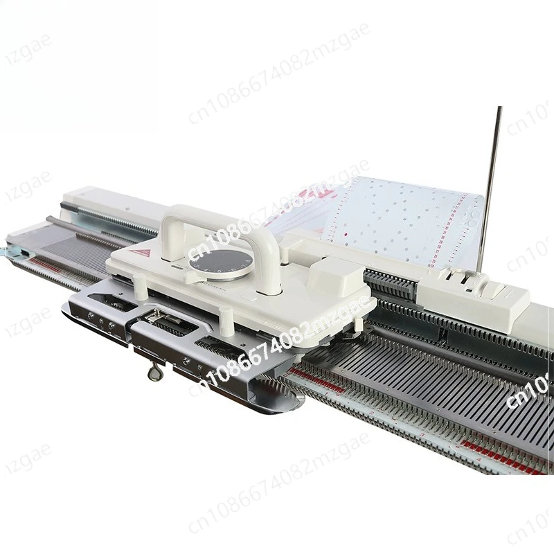 Каретка Silver Reed LC2 для вязальной машины SK280 – управление по карте, создает сложные ажурные и перфорированные узоры
Каретка Silver Reed LC2 для вязальной машины SK280 – управление по карте, создает сложные ажурные и перфорированные узоры