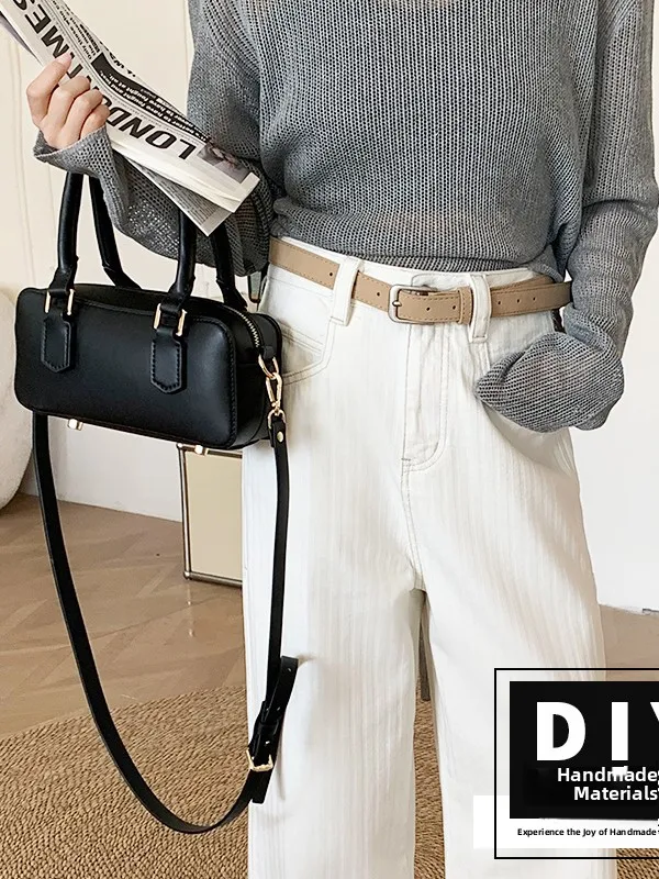 Handmade Leather Bowling Bag Women's Handbag Crossbody Boston Bag Diagonal Carry Small Square Bag Faionable oulder Bag
Handmade Leather Bowling Bag Women's Handbag Crossbody Boston Bag Diagonal Carry Small Square Bag Faionable oulder Bag
