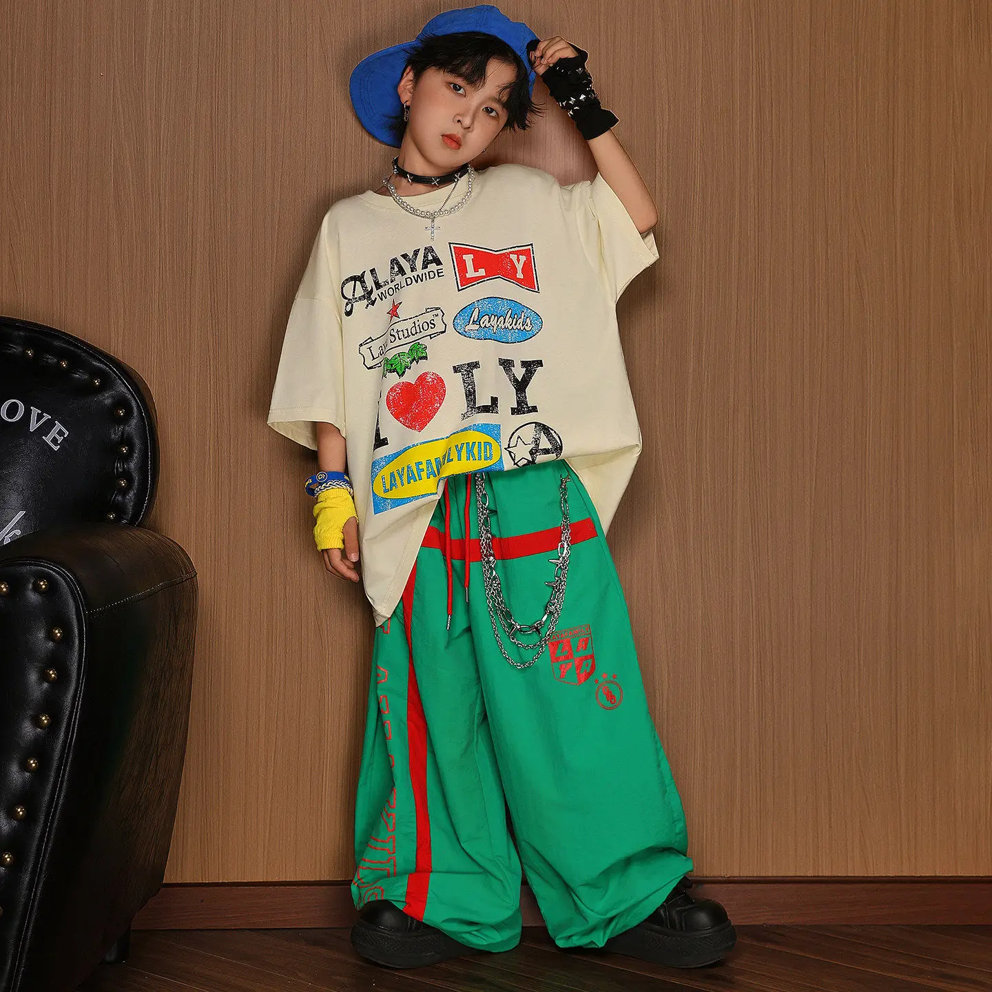 Kids Hip Hop Costumes Vintage Print Oversized Tee Green Stripe Wide Leg Pants Boys Girls Street Dance Wear Performance Outfits
Kids Hip Hop Costumes Vintage Print Oversized Tee Green Stripe Wide Leg Pants Boys Girls Street Dance Wear Performance Outfits