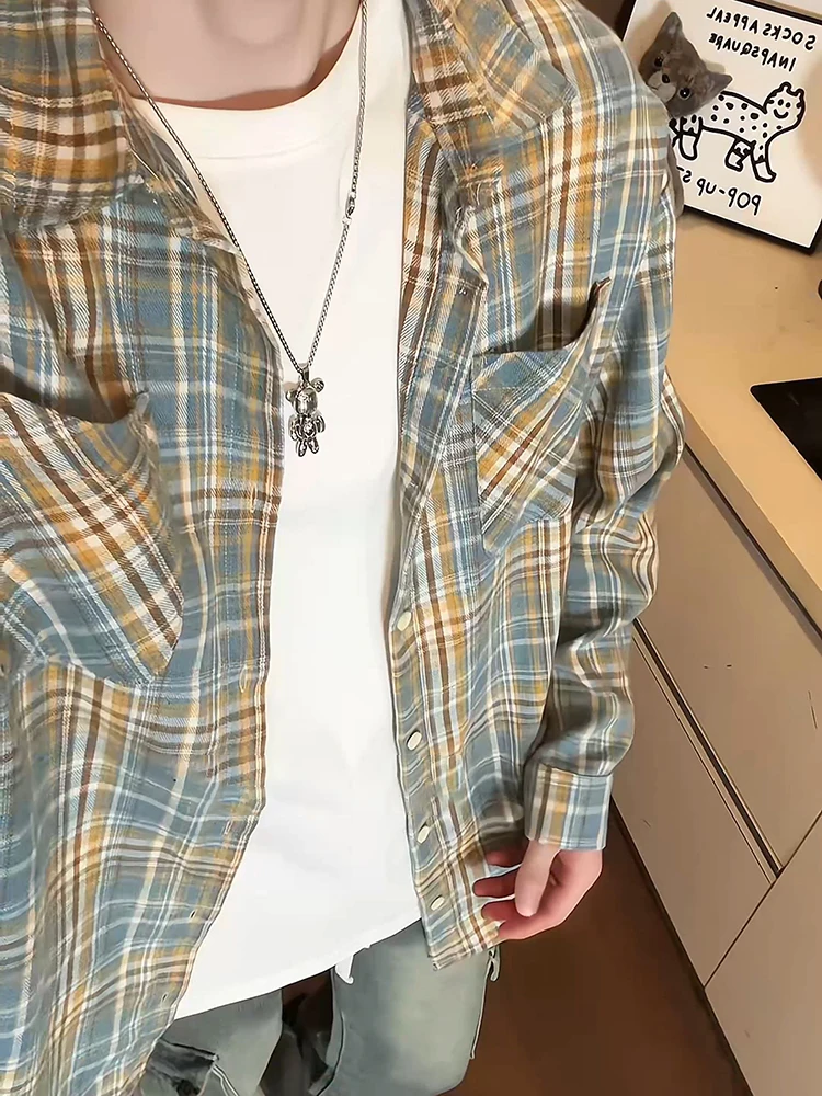 Retro American Plaid irt Cardigan Outerwear for Men Loose Fit Long Sve Youthful Trendy Autumn Spring Top Casual Wear
Retro American Plaid irt Cardigan Outerwear for Men Loose Fit Long Sve Youthful Trendy Autumn Spring Top Casual Wear