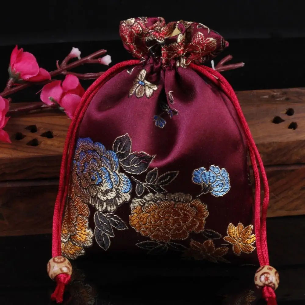Floral Embroidery Flower Drawstring Bag Coin Purse Chinese Style Jewelry Packing Bag Hanfu Wrist Bag Storage Bag Small Wallet 
Floral Embroidery Flower Drawstring Bag Coin Purse Chinese Style Jewelry Packing Bag Hanfu Wrist Bag Storage Bag Small Wallet