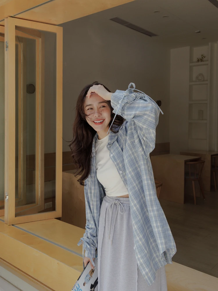 Женская повседневная рубашка Queenop: новая коллекция, осенне-зимняя, в клетку, с широким воротником, дышащий хлопок, деловой стиль
Женская повседневная рубашка Queenop: новая коллекция, осенне-зимняя, в клетку, с широким воротником, дышащий хлопок, деловой стиль