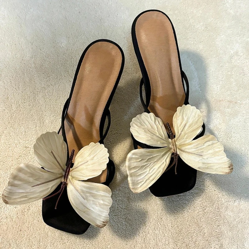 Designer Luxury Summers Open Toe Butterfly-knot Women Slippers Fashion Slip On Shoes Ladies Elegant Thick Heel Dress Slides
Designer Luxury Summers Open Toe Butterfly-knot Women Slippers Fashion Slip On Shoes Ladies Elegant Thick Heel Dress Slides