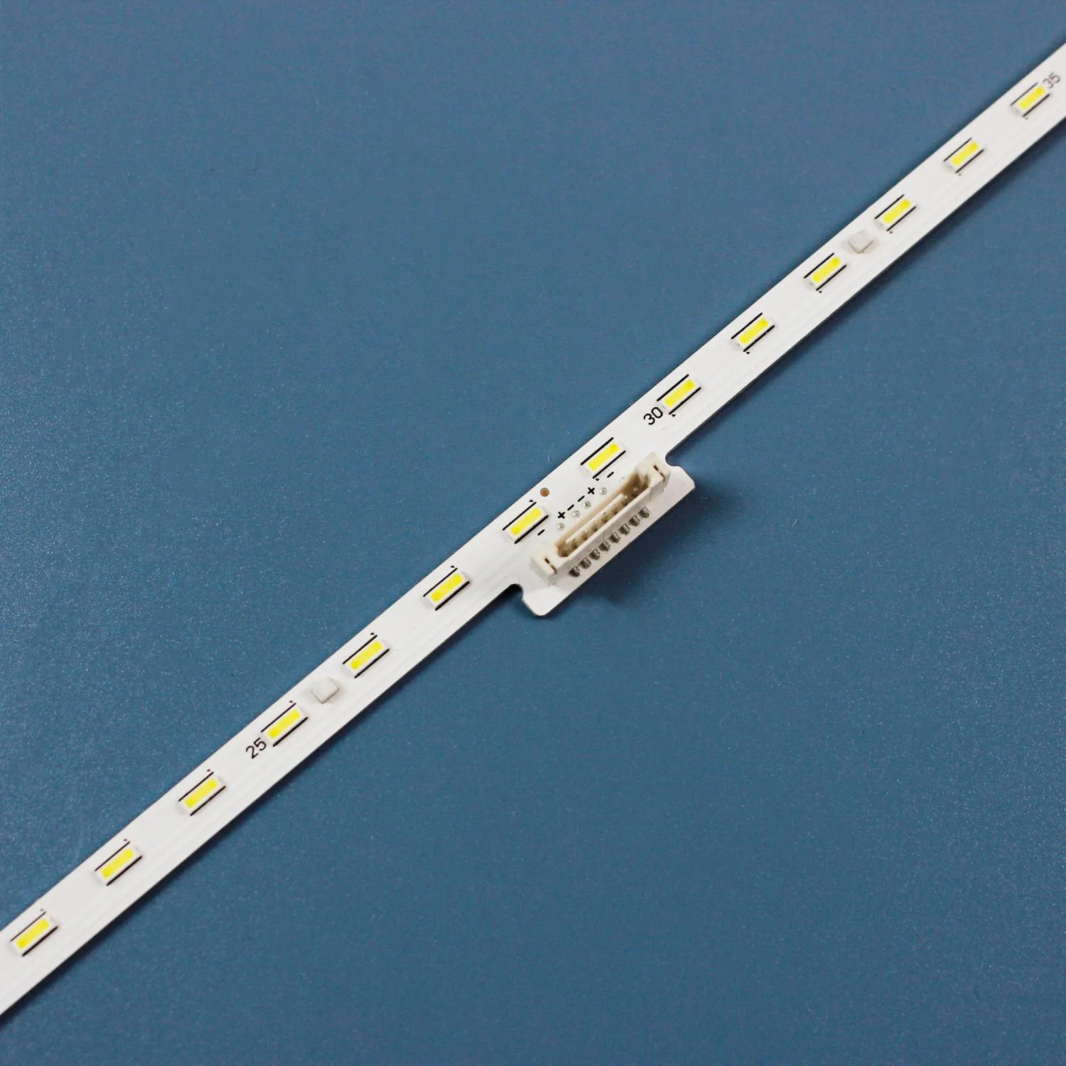 LED Backlight strip for Sony KD-75XG8596 KD-75XG8505 KD-75XF8596 XBR-75X850G XBR-75X850F STO750A22 ST0750A36 734.03508.0001
LED Backlight strip for Sony KD-75XG8596 KD-75XG8505 KD-75XF8596 XBR-75X850G XBR-75X850F STO750A22 ST0750A36 734.03508.0001