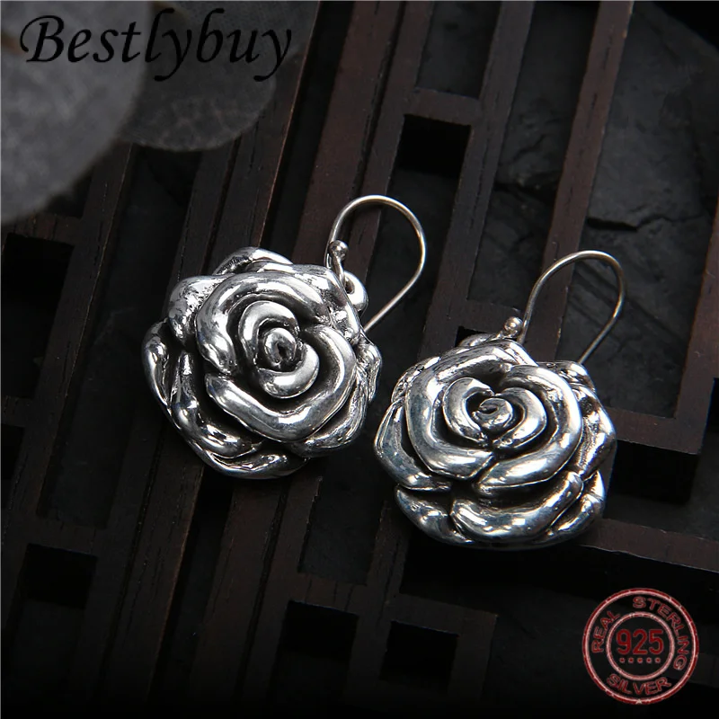 925 sterling silver retro three-dimensional rose style exaggerated earrings with exquisite female design as a gift
925 sterling silver retro three-dimensional rose style exaggerated earrings with exquisite female design as a gift