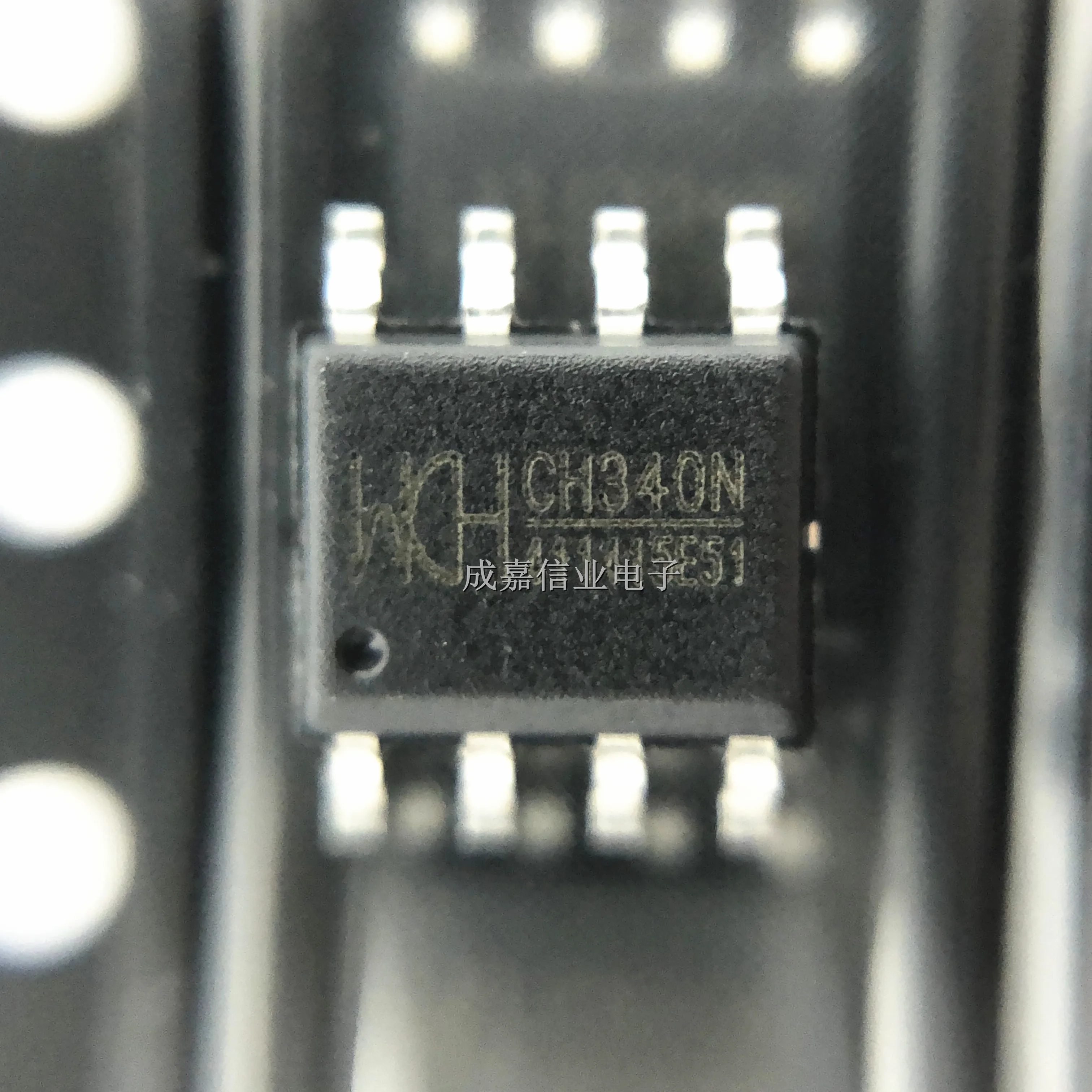 10 шт./лот CH340N SOP-8 USB-адаптер шины, полноскоростной USB-интерфейс устройства, совместимый с USB V2.0
10 шт./лот CH340N SOP-8 USB-адаптер шины, полноскоростной USB-интерфейс устройства, совместимый с USB V2.0