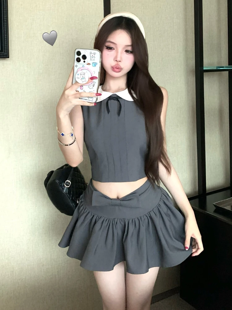 Cute School Girl Style Short Sleeve Doll Collar Flip No Sleeve Top with A-Line Skirt Set for Young Women Fashionabl...
Cute School Girl Style Short Sleeve Doll Collar Flip No Sleeve Top with A-Line Skirt Set for Young Women Fashionabl...