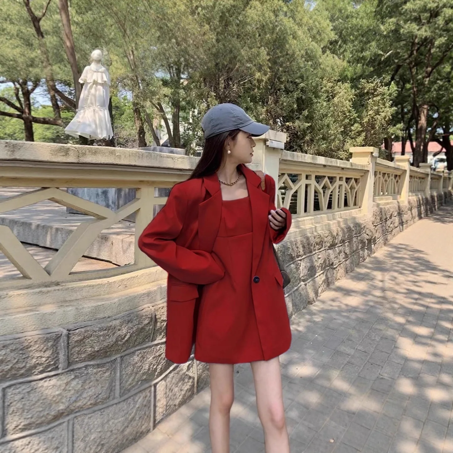 Casual Loose Women's Suit Jacket 2025 Spring New Style Retro Simple Small Size Thickened Polyester Fabric Floral Embroidery
Casual Loose Women's Suit Jacket 2025 Spring New Style Retro Simple Small Size Thickened Polyester Fabric Floral Embroidery