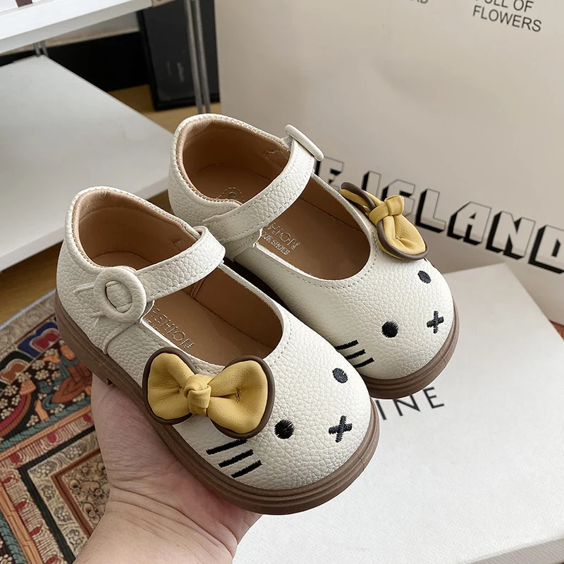 Новые детские кожаные туфли для девочек 2026 года: милые, удобные, с кошачьим дизайном, модные, мягкие, весенне-осенние, повседневные туфли-балетки для принцесс
Новые детские кожаные туфли для девочек 2026 года: милые, удобные, с кошачьим дизайном, модные, мягкие, весенне-осенние, повседневные туфли-балетки для принцесс