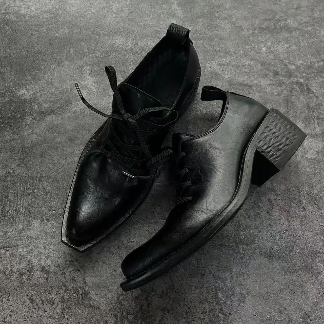 Spring 2026 Pointed Toe High Heel Shoes Thick Bottom Trendy Style for Men And Women Casual Leather Shoes Fashionable Wi...
Spring 2026 Pointed Toe High Heel Shoes Thick Bottom Trendy Style for Men And Women Casual Leather Shoes Fashionable Wi...