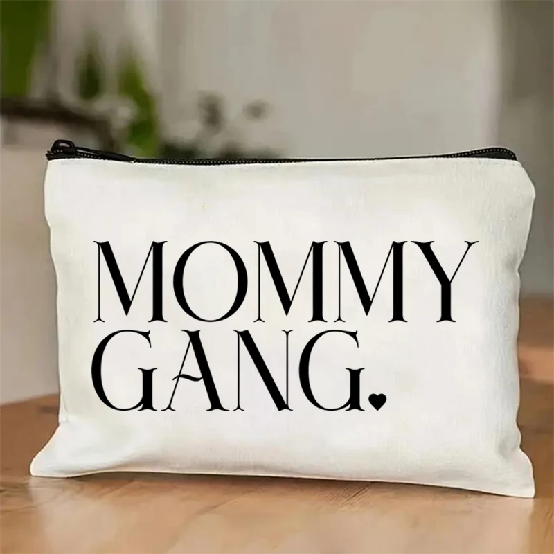 Mommy Gang забавная косметичка с буквенным принтом женская косметичка на молнии экологически чистые сумки холст сумка для хранения милый подарок на день матери
Mommy Gang забавная косметичка с буквенным принтом женская косметичка на молнии экологически чистые сумки холст сумка для хранения милый подарок на день матери