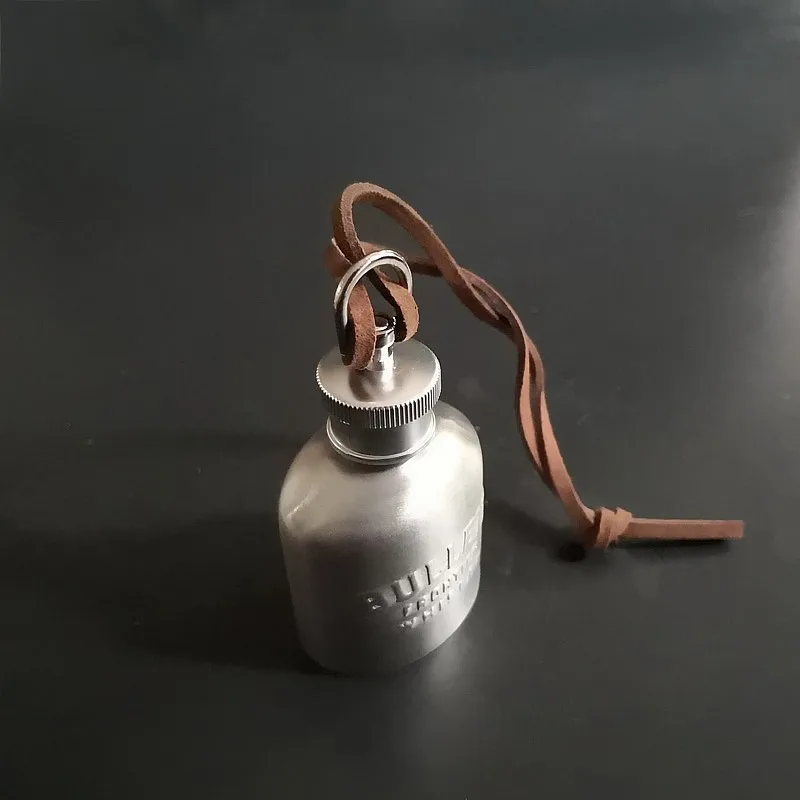 Mini 1 oz 304 Stainless Steel Oval Small Wine Bottle Jug Creative Outdoor Portable Sealed Bottle
Mini 1 oz 304 Stainless Steel Oval Small Wine Bottle Jug Creative Outdoor Portable Sealed Bottle