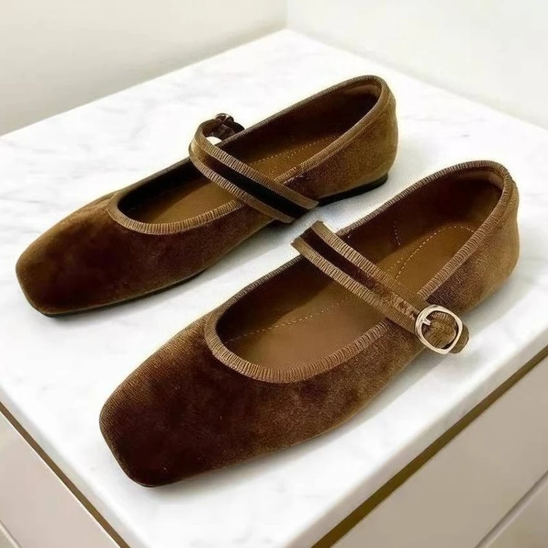 Fashion Round Toe Ballet Flats Women High Quality Faux Suede Mary Jane Shoes Elegant Narrow Band Buckle Plus Size Designer Flats
Fashion Round Toe Ballet Flats Women High Quality Faux Suede Mary Jane Shoes Elegant Narrow Band Buckle Plus Size Designer Flats