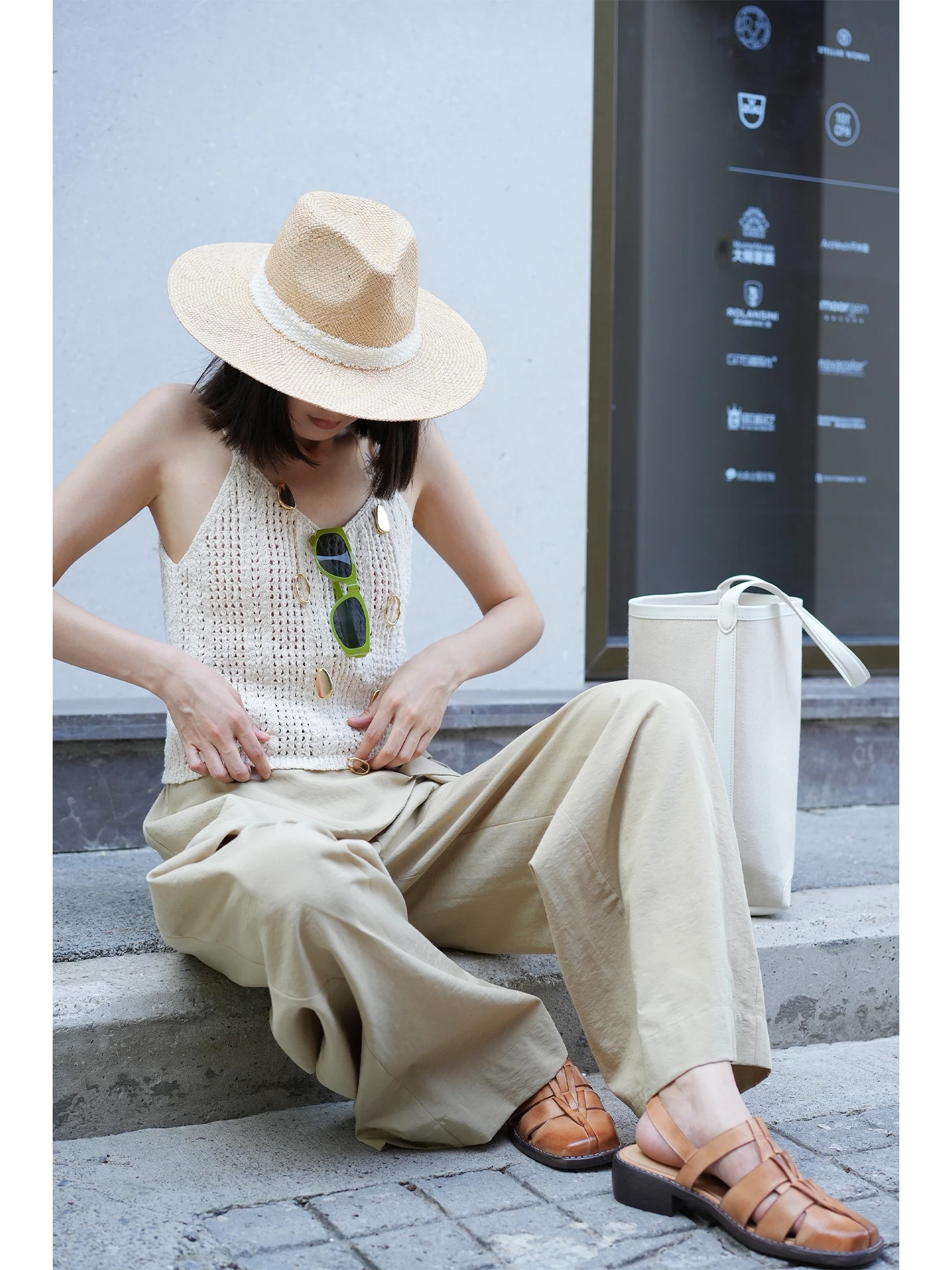 Knitted Hollow out Vest Summer Outdoor Wear Women's Short Loose Fit Fashion Element Hollow out Style Commute Style Outerwear
Knitted Hollow out Vest Summer Outdoor Wear Women's Short Loose Fit Fashion Element Hollow out Style Commute Style Outerwear