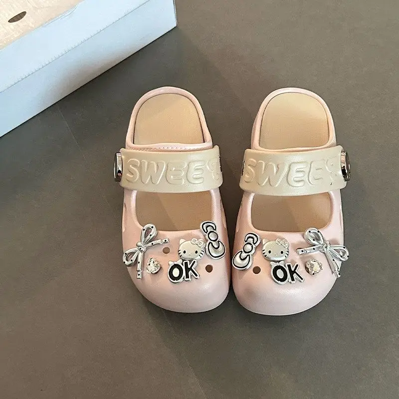 Anime Sanrio Hello Kitty Clogs Summer Casual EVA Non Slip Hole Shoes Outdoor Travel Beach Slip on Slippers Daily Fashion Sandals
Anime Sanrio Hello Kitty Clogs Summer Casual EVA Non Slip Hole Shoes Outdoor Travel Beach Slip on Slippers Daily Fashion Sandals