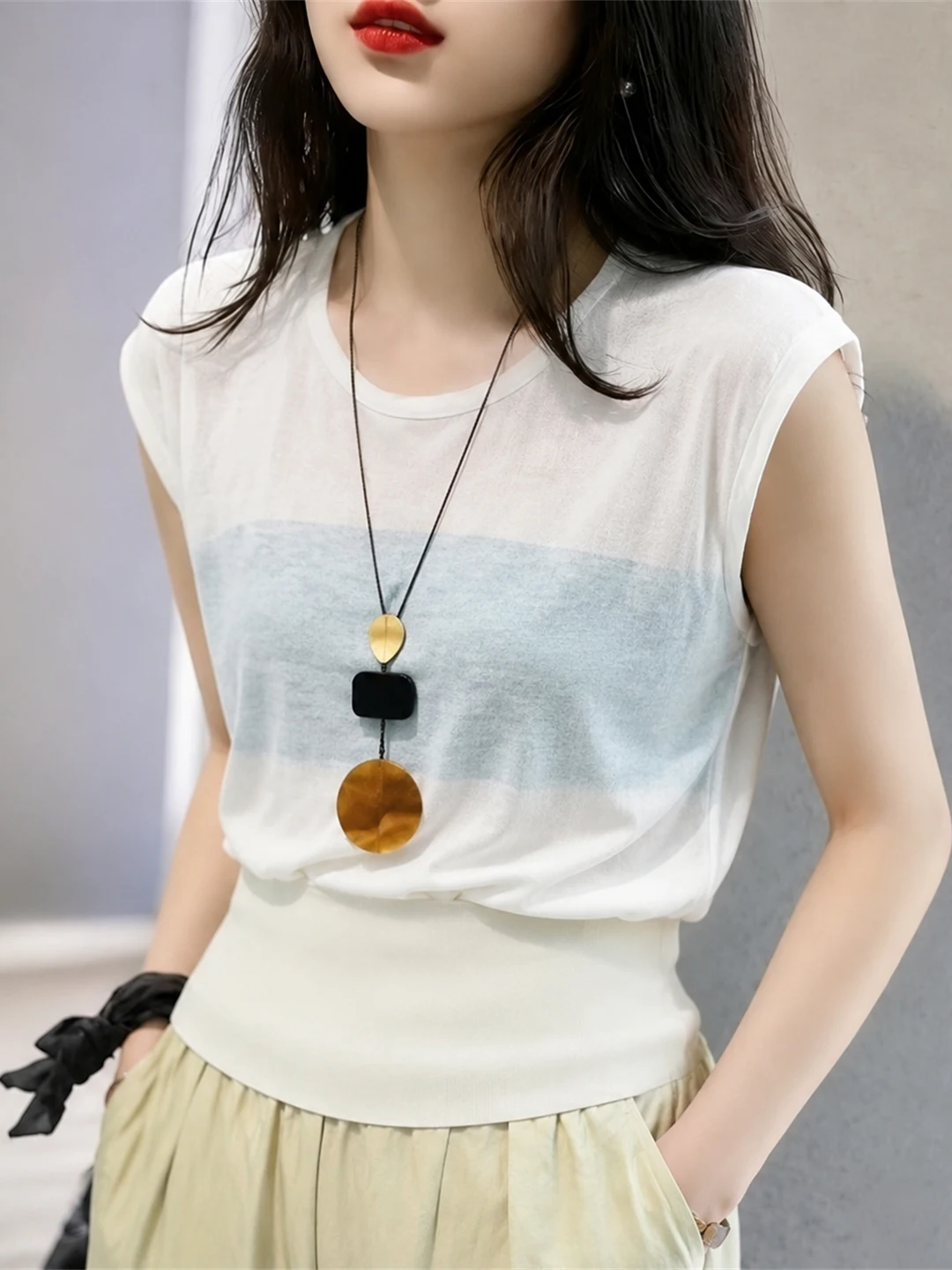 Korean Style Comfortable Color Block round Neck Sleeveless Vest Summer Lazy Fashion Personality Small Shirt Top Women's Silk
Korean Style Comfortable Color Block round Neck Sleeveless Vest Summer Lazy Fashion Personality Small Shirt Top Women's Silk