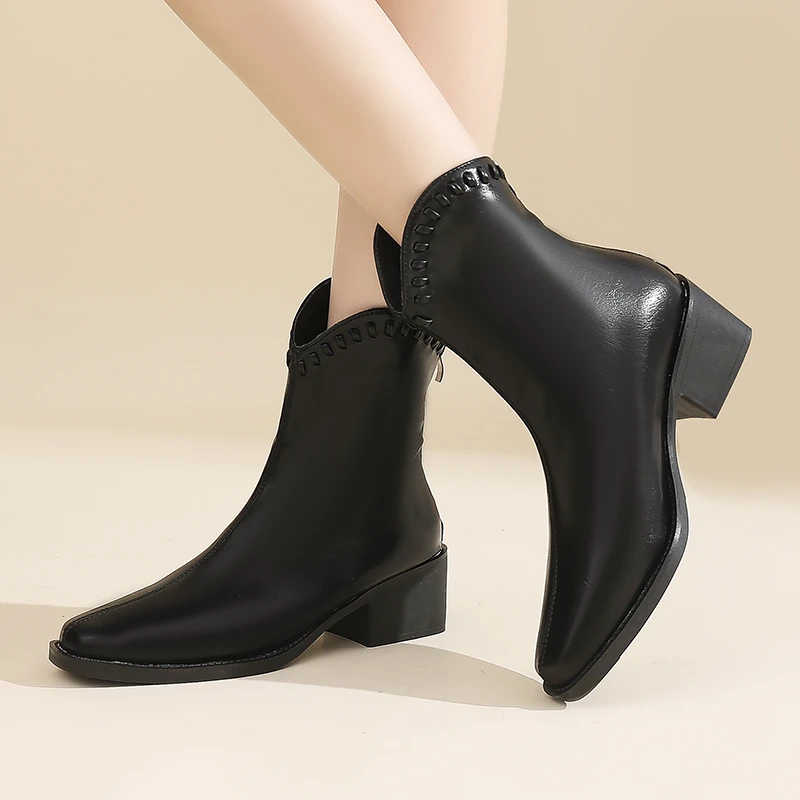 Block Heel Booties Autumn New Square Toe Spliced Rear Zipper Soft Sole Anti-slip Wear-resistant Cotton Shoes
Block Heel Booties Autumn New Square Toe Spliced Rear Zipper Soft Sole Anti-slip Wear-resistant Cotton Shoes