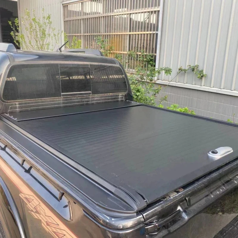 High Quality Pickup Aluminum Alloy Material Factory Hard Type Cover for HiLu Waterproof Function Trunk Covers
High Quality Pickup Aluminum Alloy Material Factory Hard Type Cover for HiLu Waterproof Function Trunk Covers