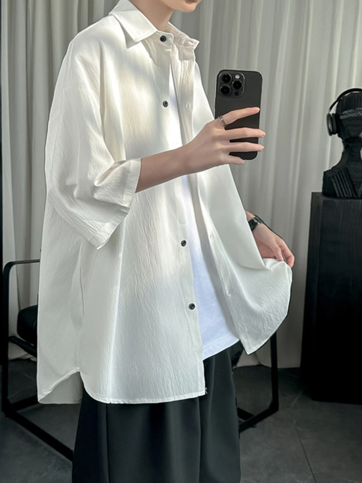 Ice Silk Casual White Shirt Men's Summer Thin High-End Feeling Pleated Short Sleeve Seven-Quarter Sleeve Sun Protection Coat
Ice Silk Casual White Shirt Men's Summer Thin High-End Feeling Pleated Short Sleeve Seven-Quarter Sleeve Sun Protection Coat