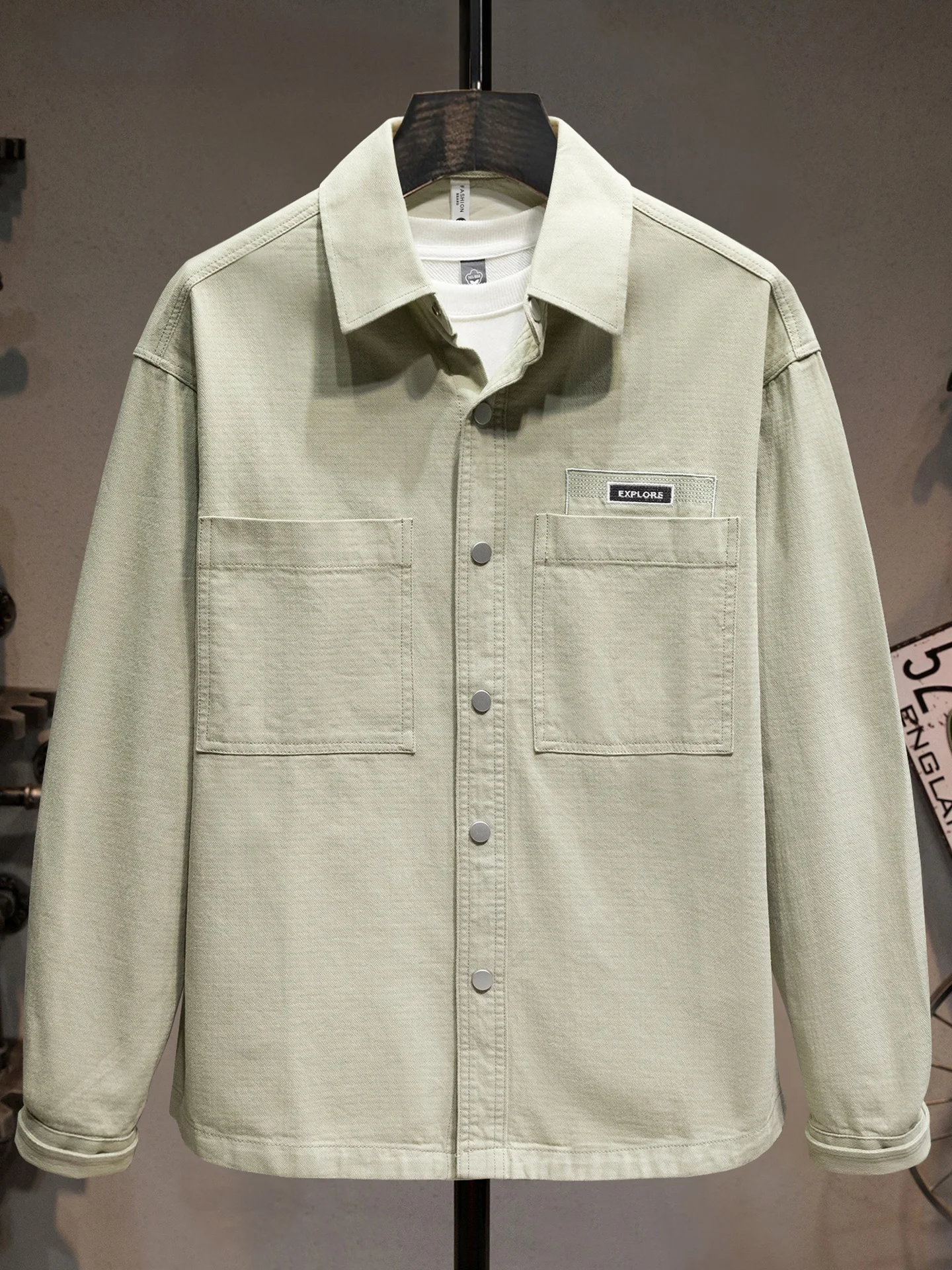 Высококачественная мужская рубашка свободного кроя из чистого хлопка с длинным рукавом, отложным воротником, модным дизайном, универсальная, для делового стиля.
Высококачественная мужская рубашка свободного кроя из чистого хлопка с длинным рукавом, отложным воротником, модным дизайном, универсальная, для делового стиля.