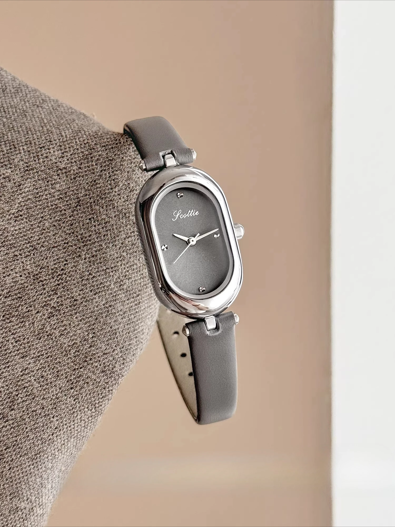 New Women'S Watch, High-End Small Watch For Girls, Light Luxury Minimalist Style Women'S Watch 2026, A Perfect Gift For Ladies.
New Women'S Watch, High-End Small Watch For Girls, Light Luxury Minimalist Style Women'S Watch 2026, A Perfect Gift For Ladies.