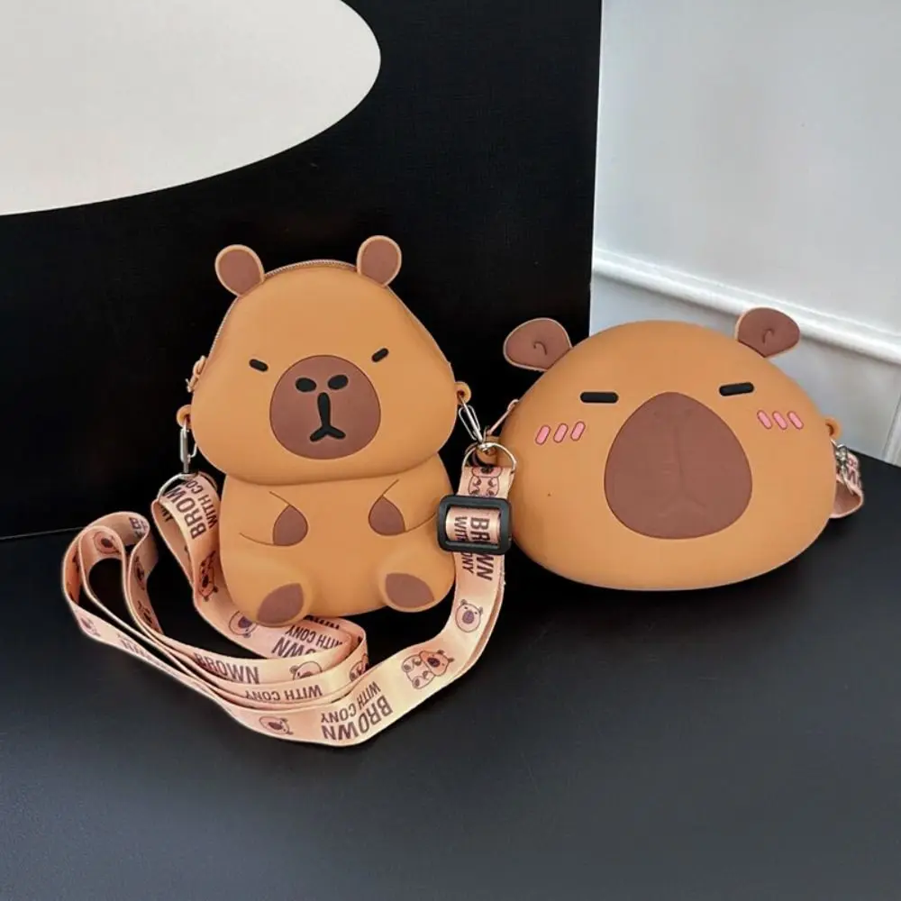 Coin Purse Capybara Crossboday Bag Cartoon Adjustable Straps Silicone Shoulder Bag Waterproof Doll Kawaii Animal Purse School
Coin Purse Capybara Crossboday Bag Cartoon Adjustable Straps Silicone Shoulder Bag Waterproof Doll Kawaii Animal Purse School