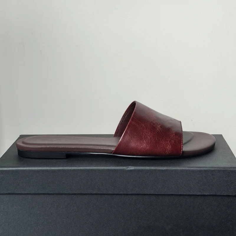 Увядимые минималистичные женские туфли на плоской подошве, тапочки, летние сандалии, 2026, модные женские тапочки из натуральной кожи в стиле ленивого ретро, женские тапочки
Увядимые минималистичные женские туфли на плоской подошве, тапочки, летние сандалии, 2026, модные женские тапочки из натуральной кожи в стиле ленивого ретро, женские тапочки