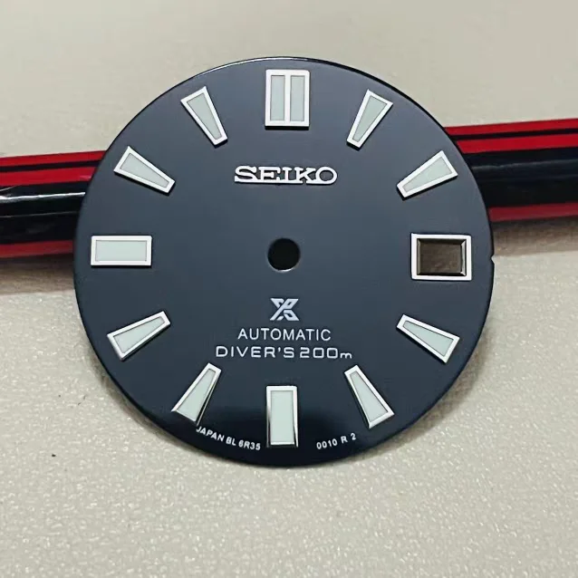 28.5mm NH35 dial / NH36 dial green luminous single date S logo mechanical watch diving surface dial for seiko mod
28.5mm NH35 dial / NH36 dial green luminous single date S logo mechanical watch diving surface dial for seiko mod