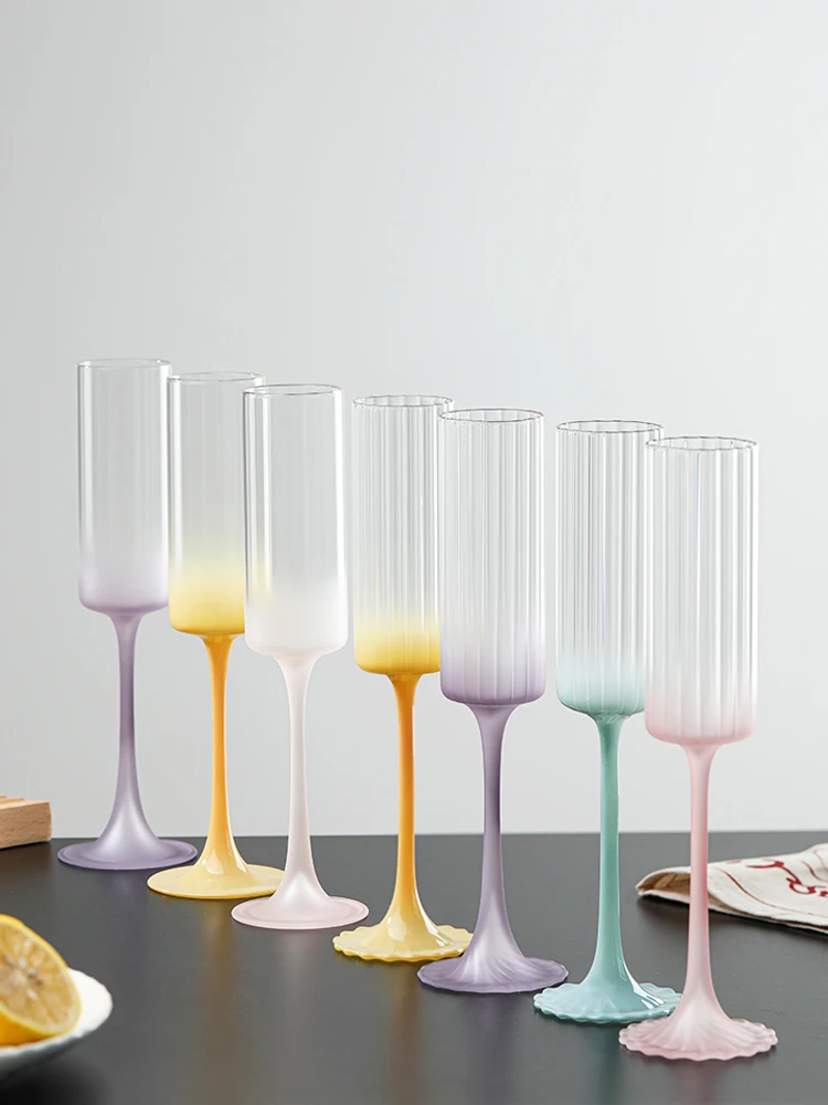 High quality whiskey glass, multi-color champagne flute glass, sparkling glass, sweet wine glass
High quality whiskey glass, multi-color champagne flute glass, sparkling glass, sweet wine glass