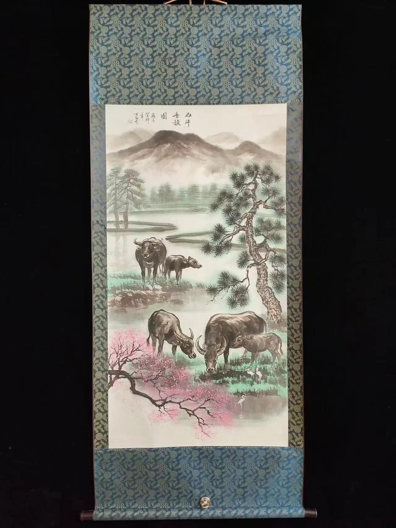 Hand-painted Chinese paintings, Hanging picture of the Qing Dynasty in China,Five cows
Hand-painted Chinese paintings, Hanging picture of the Qing Dynasty in China,Five cows