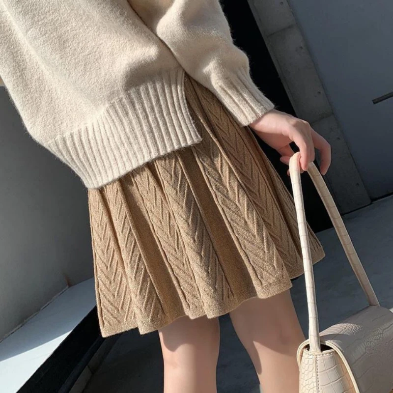 Woman Knitted Tweed Skirt Female Button Slim Fit Thick Mini Skirt Winter Ladies office Feminina Solid Color Casual Skirts G166
Woman Knitted Tweed Skirt Female Button Slim Fit Thick Mini Skirt Winter Ladies office Feminina Solid Color Casual Skirts G166