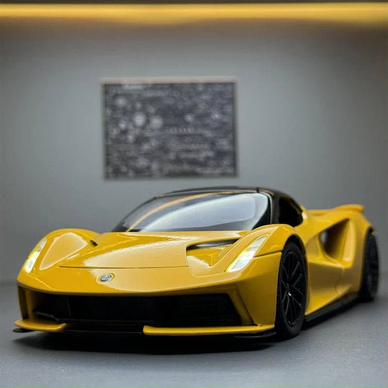 Женская модель 1/24 года, автомобиль из сплава Lotus Evija, коллективный миниатюрный автомобиль, домашний декор
Женская модель 1/24 года, автомобиль из сплава Lotus Evija, коллективный миниатюрный автомобиль, домашний декор