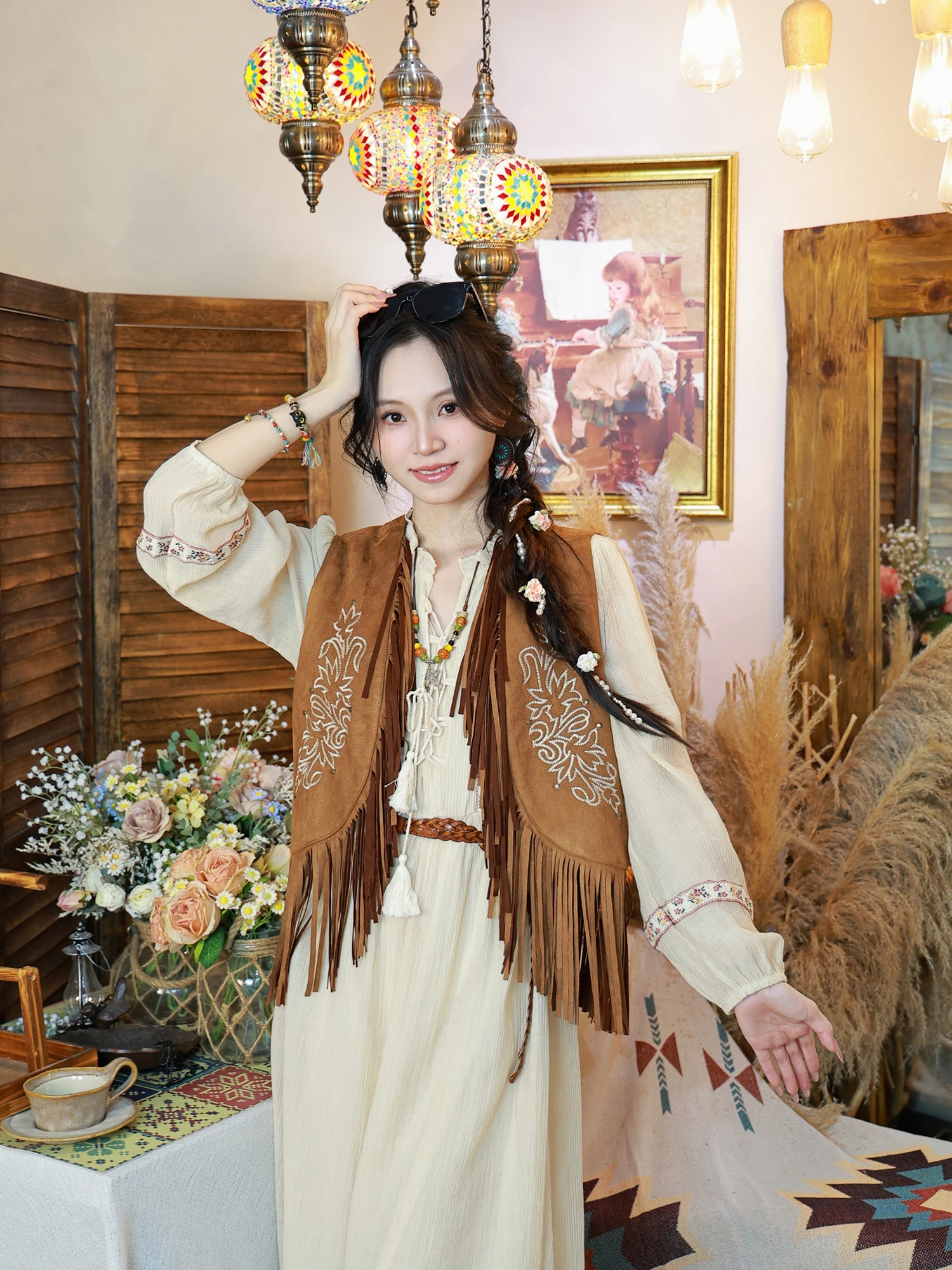 n Ethnic Sle Embroidered Tassel Vest Yunnan Dali Svel Outerwear Vaion Retro Jaet V-ne Regular Length
n Ethnic Sle Embroidered Tassel Vest Yunnan Dali Svel Outerwear Vaion Retro Jaet V-ne Regular Length