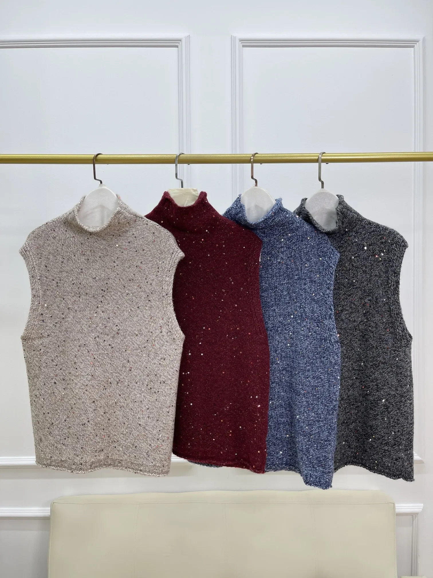 Colorful Sequins Women's Cashmere Sweater Autumn Half High Collar Sleeveless Casual Ladies Knitted Vest
Colorful Sequins Women's Cashmere Sweater Autumn Half High Collar Sleeveless Casual Ladies Knitted Vest