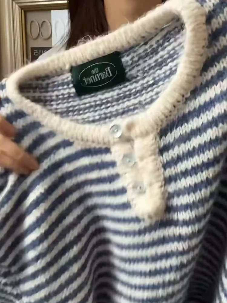 Американский ретро-свитер в полоску, мягкий и уютный, осенне-зимний, свободный, повседневный, высококачественный вязаный верхний слой, с круглым вырезом
Американский ретро-свитер в полоску, мягкий и уютный, осенне-зимний, свободный, повседневный, высококачественный вязаный верхний слой, с круглым вырезом