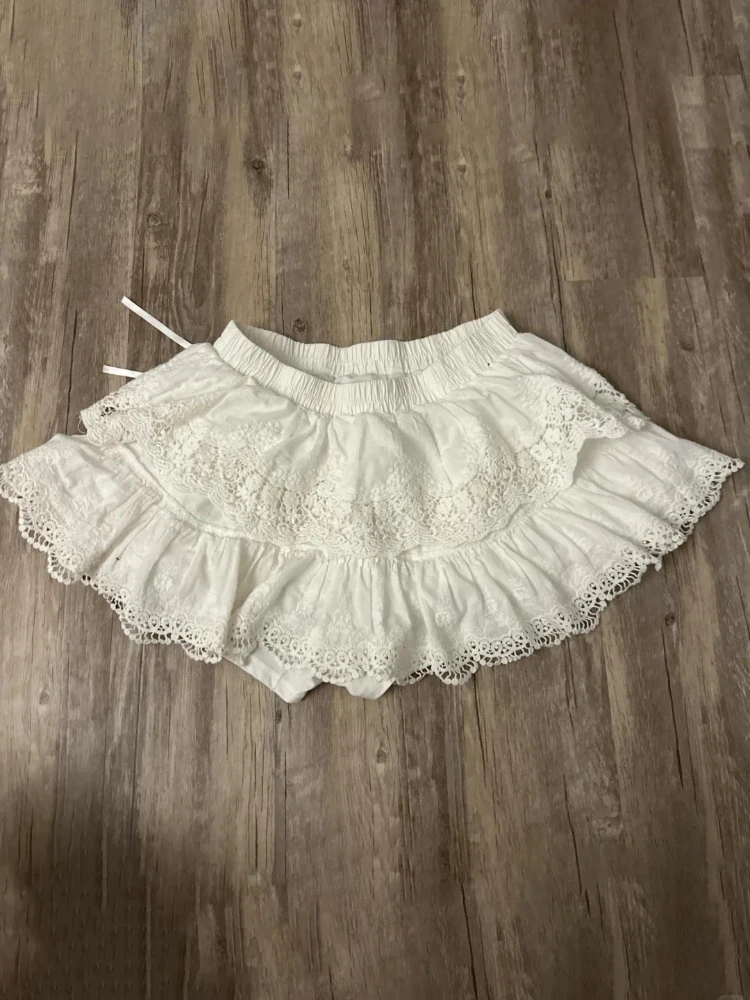 Princess Kawaii White Lace Bow Tiered Cake Mini Skirt Petite Women Girls Elastic Waist Ruffle Hem Daily Wear Spring Summer Skirt
Princess Kawaii White Lace Bow Tiered Cake Mini Skirt Petite Women Girls Elastic Waist Ruffle Hem Daily Wear Spring Summer Skirt