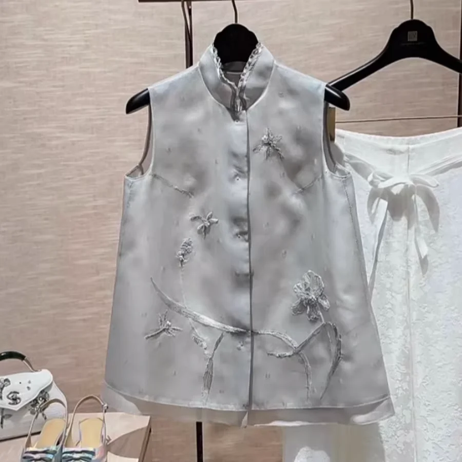 Silk 100% Sleeveless Shirt Fashion Women's Embroidered Blue Blouse Sexy Ladies Sleeveless Cheongsam Top
Silk 100% Sleeveless Shirt Fashion Women's Embroidered Blue Blouse Sexy Ladies Sleeveless Cheongsam Top