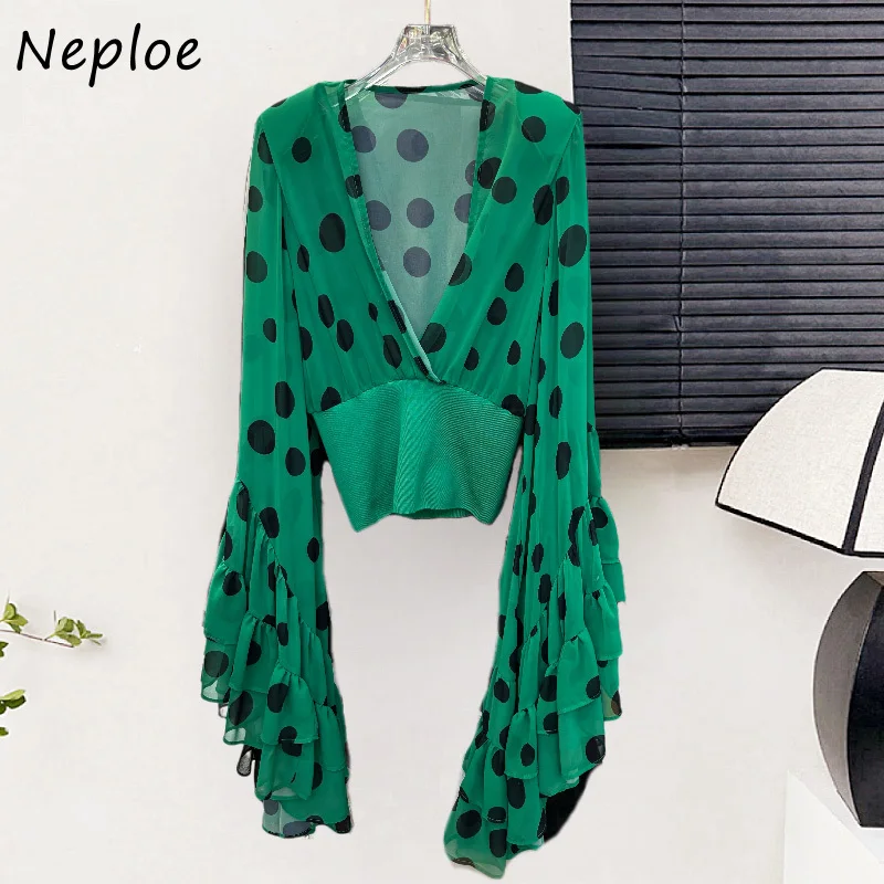 Neploe 2025 Spring New All-match Moda Elegant Shirt V Neck Flare Sleeve Polka Dot Blouses Slim Chiffon Simple Exquisite Blusas
Neploe 2025 Spring New All-match Moda Elegant Shirt V Neck Flare Sleeve Polka Dot Blouses Slim Chiffon Simple Exquisite Blusas