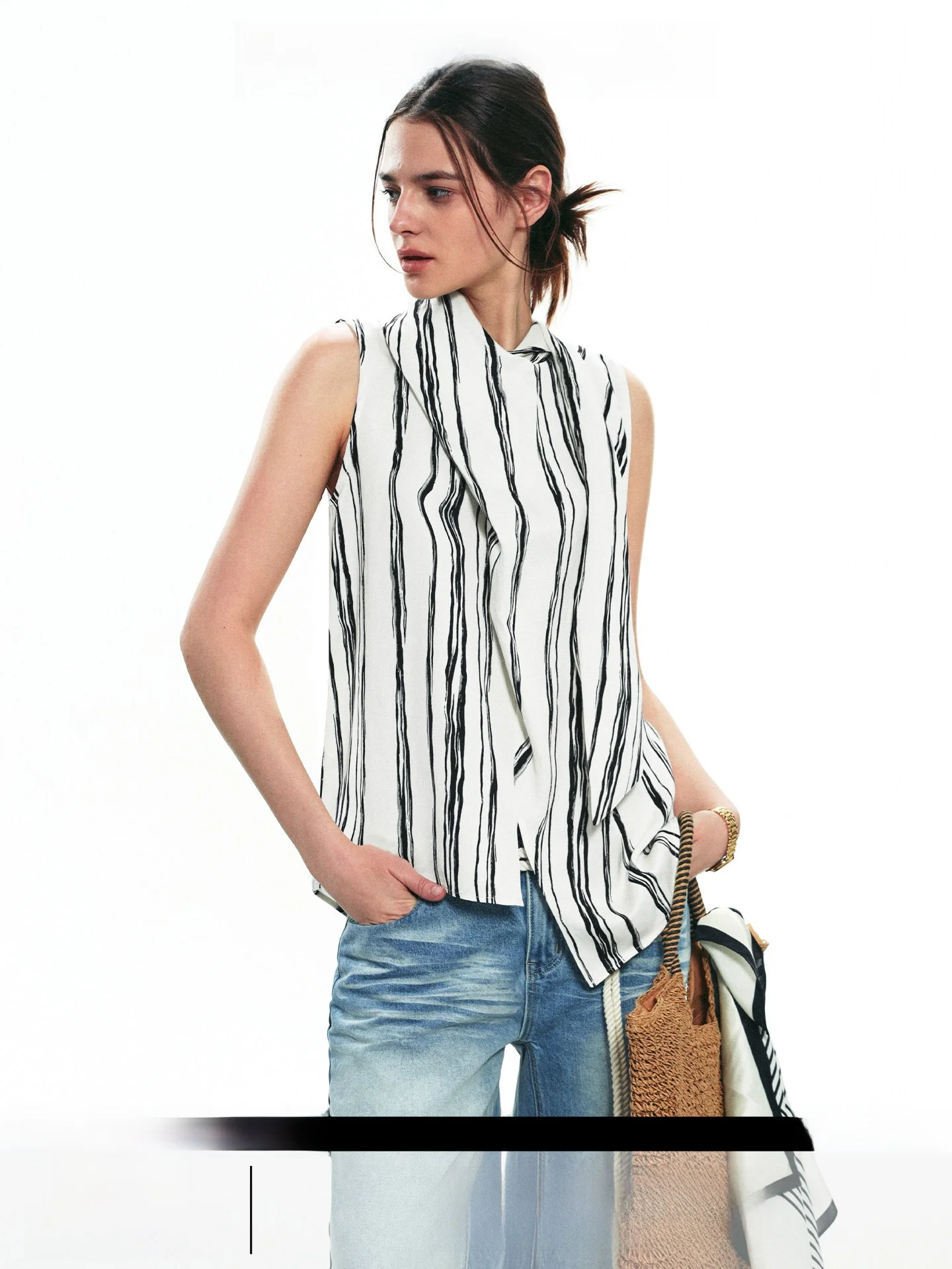 Single Moment Women's Linen Stripe Sash Top Shoulder Bared Sleeveless Vest Asymmetrical Design Straight Cut Summer Fashion
Single Moment Women's Linen Stripe Sash Top Shoulder Bared Sleeveless Vest Asymmetrical Design Straight Cut Summer Fashion
