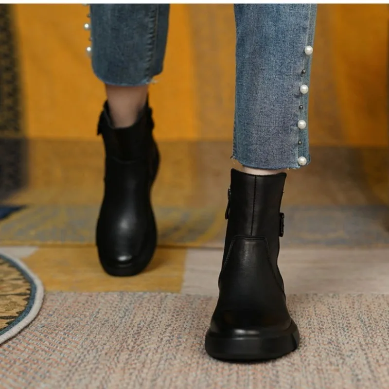 2024 New Retro Boots for Women Autumn Winter Women's Shoes Leather Casual Flat Ankle Boots Female Platform Short Boots
2024 New Retro Boots for Women Autumn Winter Women's Shoes Leather Casual Flat Ankle Boots Female Platform Short Boots
