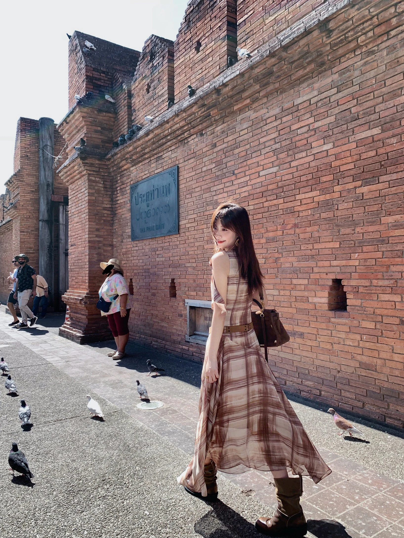 Gradual Dyeing Large Skirt Gradient Checkered Vest Long Dress Clean Fit Polyester Fabric Irregular Skirt City Walk Ladies Dress
Gradual Dyeing Large Skirt Gradient Checkered Vest Long Dress Clean Fit Polyester Fabric Irregular Skirt City Walk Ladies Dress