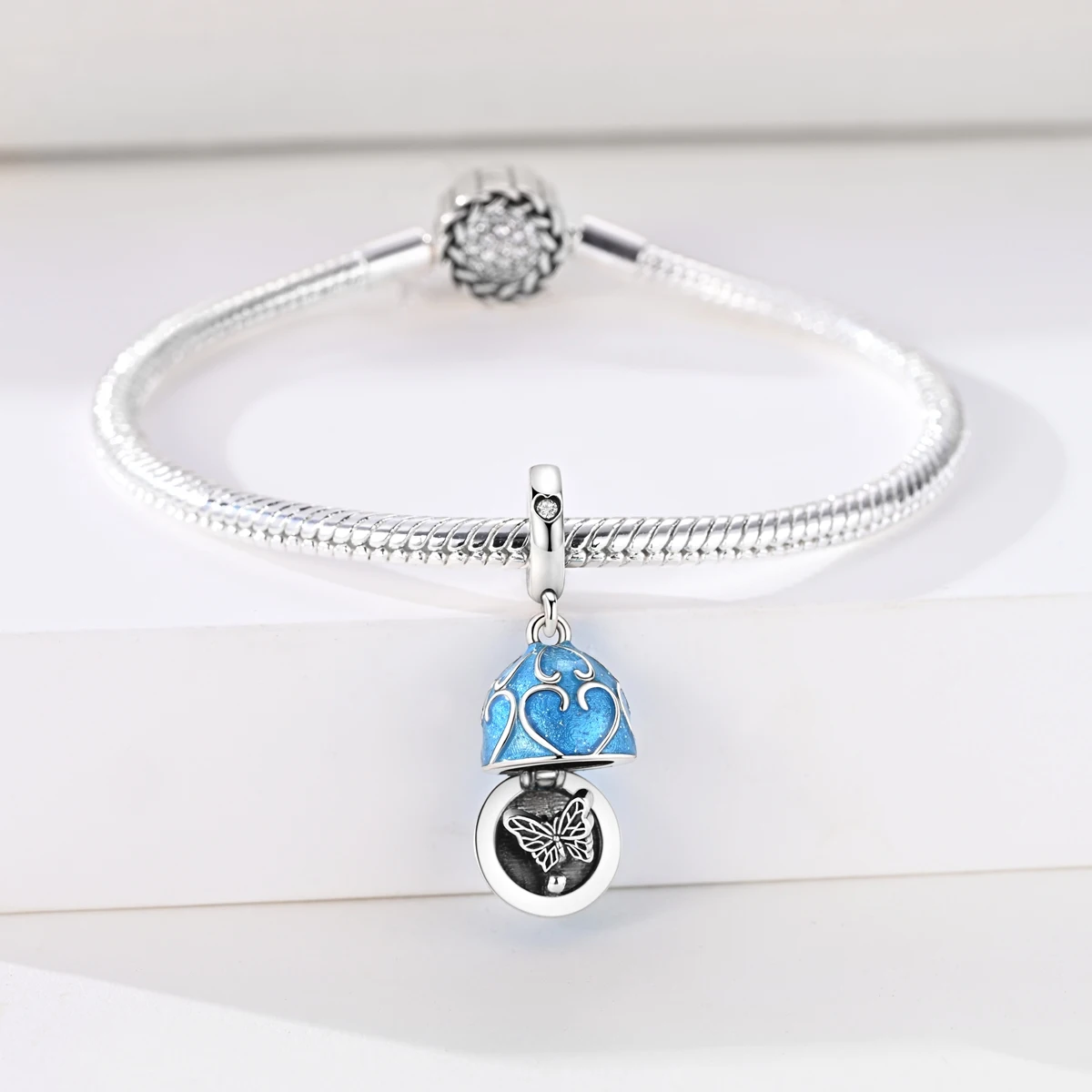 925 Sterling Silver Charm Original Blue Openable Easter Egg Butterfly Fit Bracelet Diy For Woman Jewelry
925 Sterling Silver Charm Original Blue Openable Easter Egg Butterfly Fit Bracelet Diy For Woman Jewelry