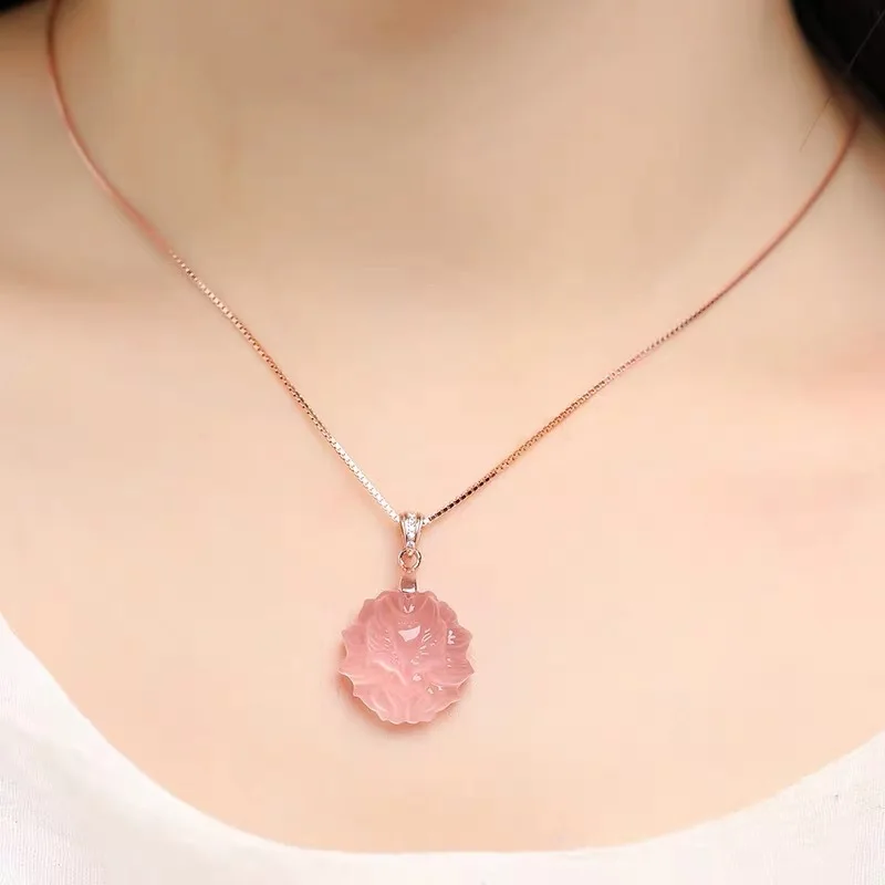 Raw Ore Round Pink Crystal Fox Pendant 925 Silver Cartoon Animal Necklace Charms Hibiscus Stone Crystal Women‘s Lovely Jewelry
Raw Ore Round Pink Crystal Fox Pendant 925 Silver Cartoon Animal Necklace Charms Hibiscus Stone Crystal Women‘s Lovely Jewelry